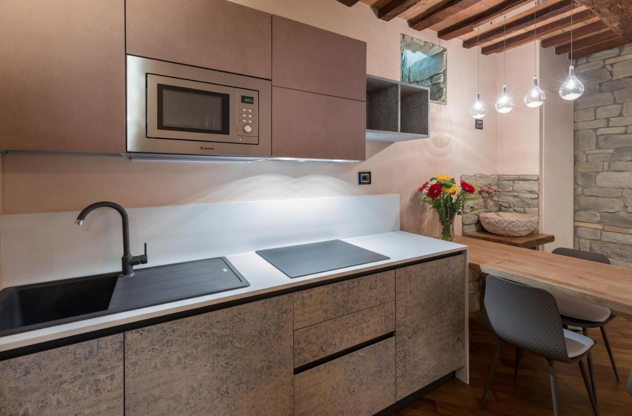 B&B Luxury Apartment Suite Gubbio 2 Camere E Divano Letto Екстериор снимка