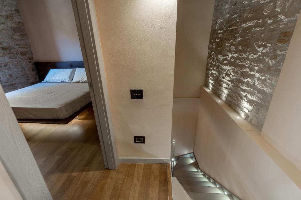 B&B Luxury Apartment Suite Gubbio 2 Camere E Divano Letto Екстериор снимка