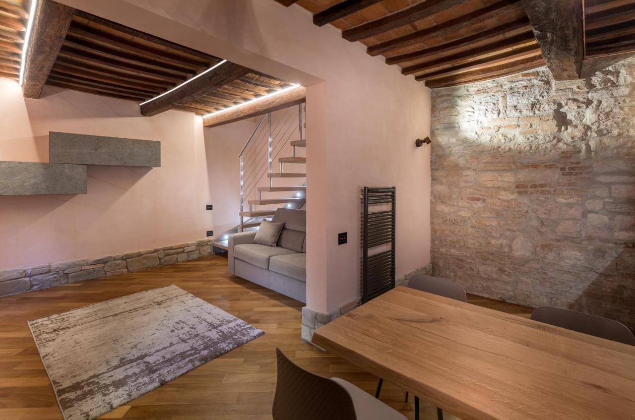 B&B Luxury Apartment Suite Gubbio 2 Camere E Divano Letto Екстериор снимка
